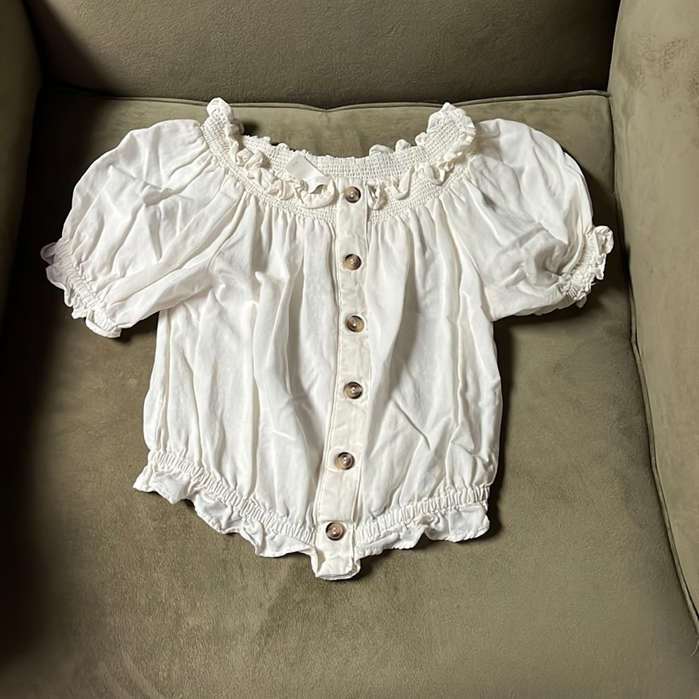 H & M white fluff/ripple sleeved short sleeve.